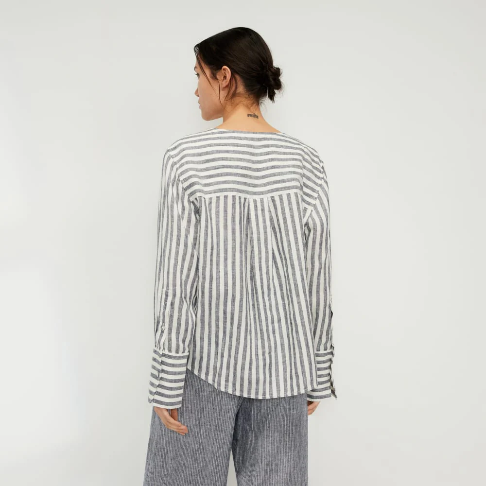 The Linen Popover Shirt | Bone/Navy - Image 3