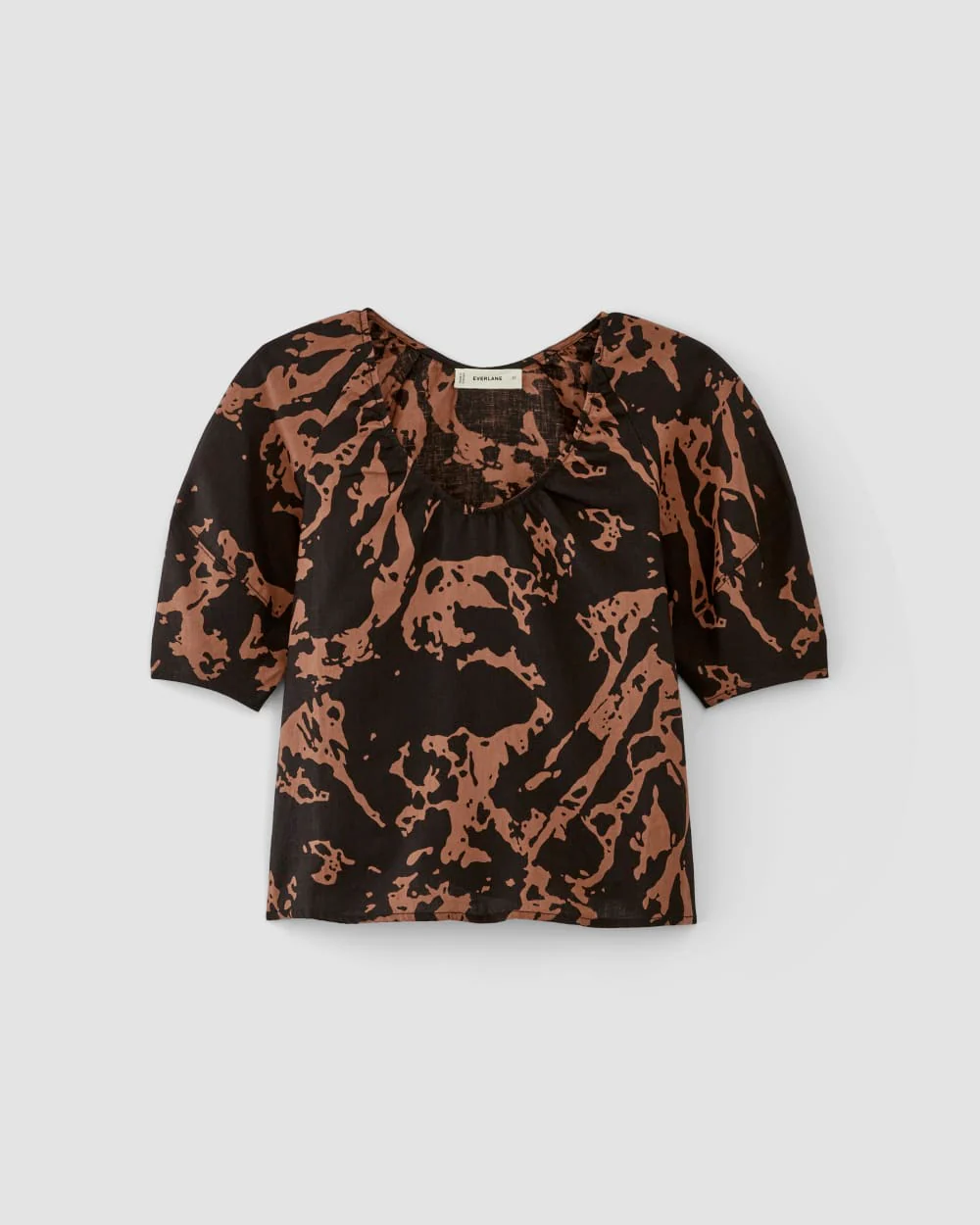 The Scoop Top in Linen | Carob Brown Abstract - Image 2