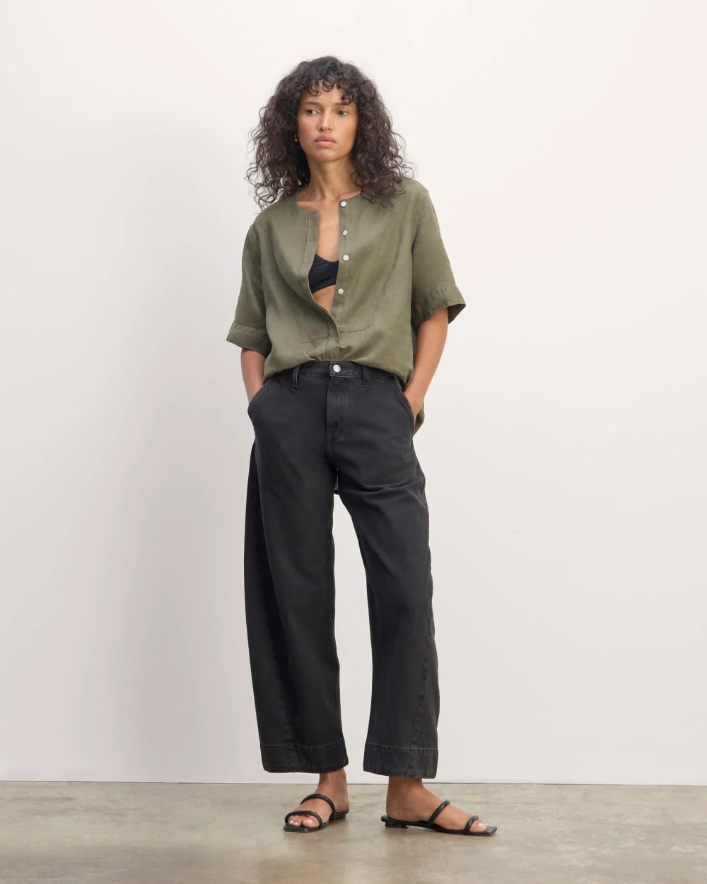 The Bib Shirt in Linen | Kalamata - Image 2