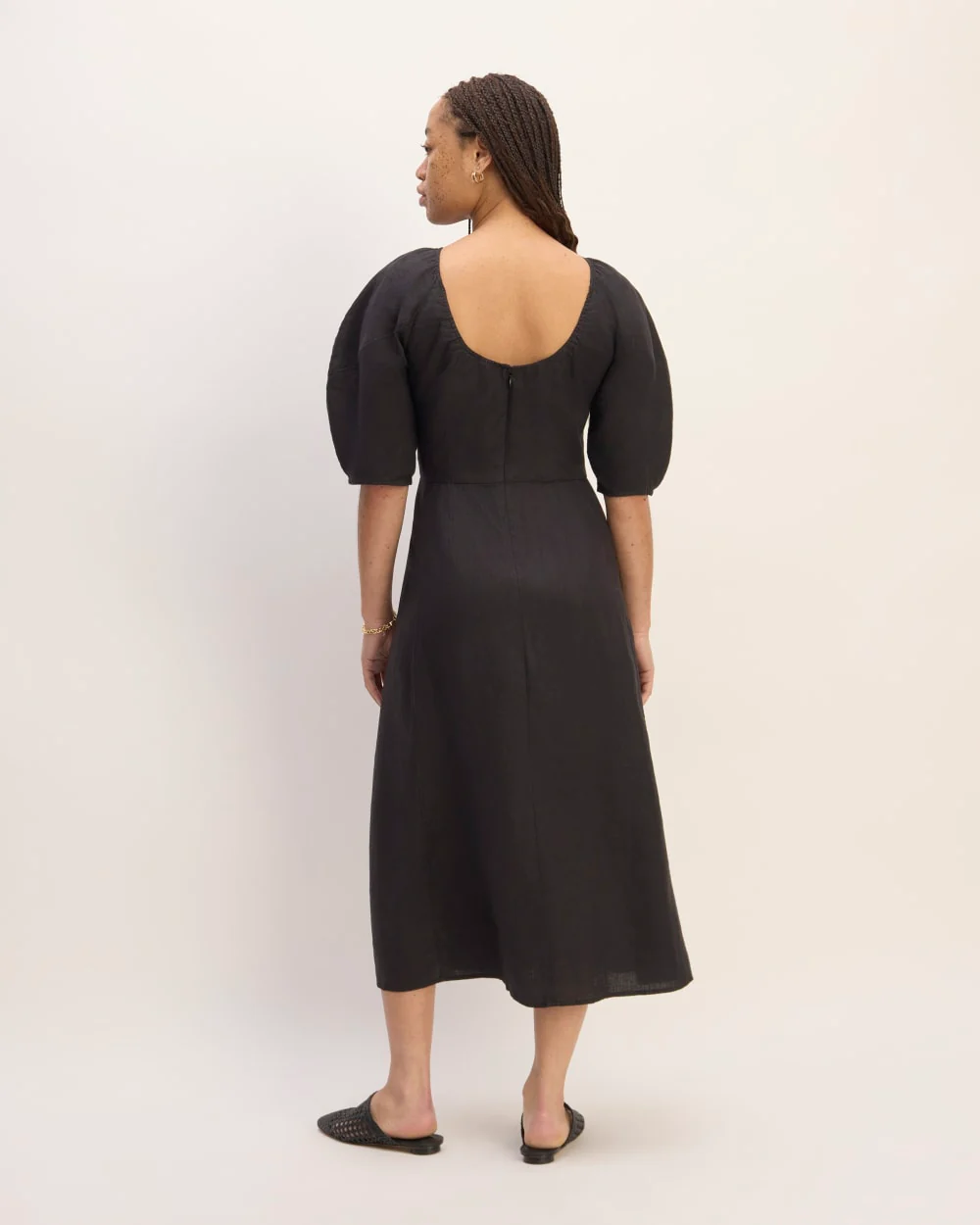 The Linen Short-Sleeve Scoop Midi Dress | Black - Image 6