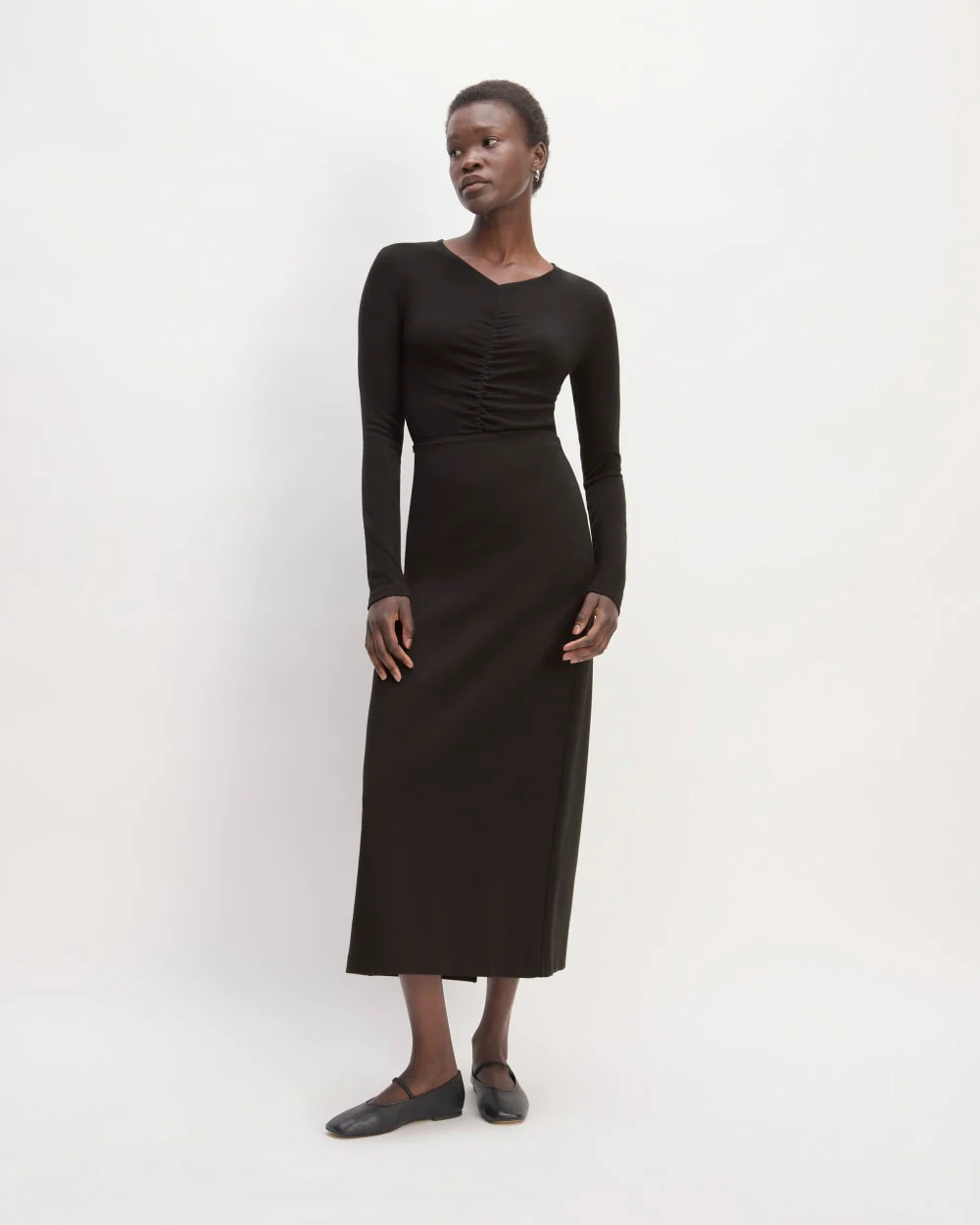 The Ruched V-Neck Tee in Butterluxe | Black - Image 4