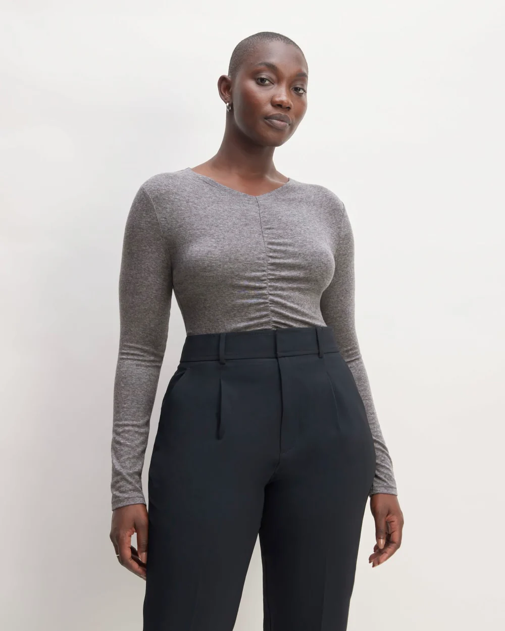 The Ruched V-Neck Tee in Butterluxe | Heather Charcoal