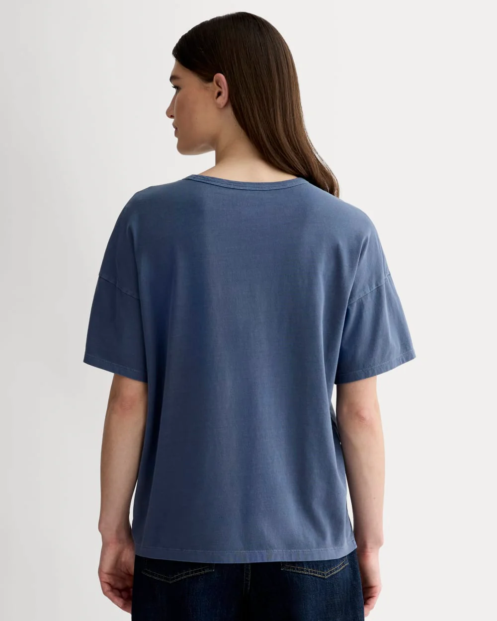 The Boyfriend Tee in Essential Cotton | Navy - Image 4