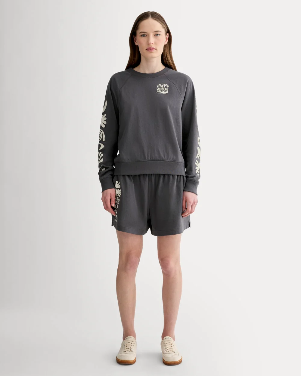 The Everlane x Parks Project Off-Duty Long-Sleeve Tee | Forged Iron / Natural - Image 3