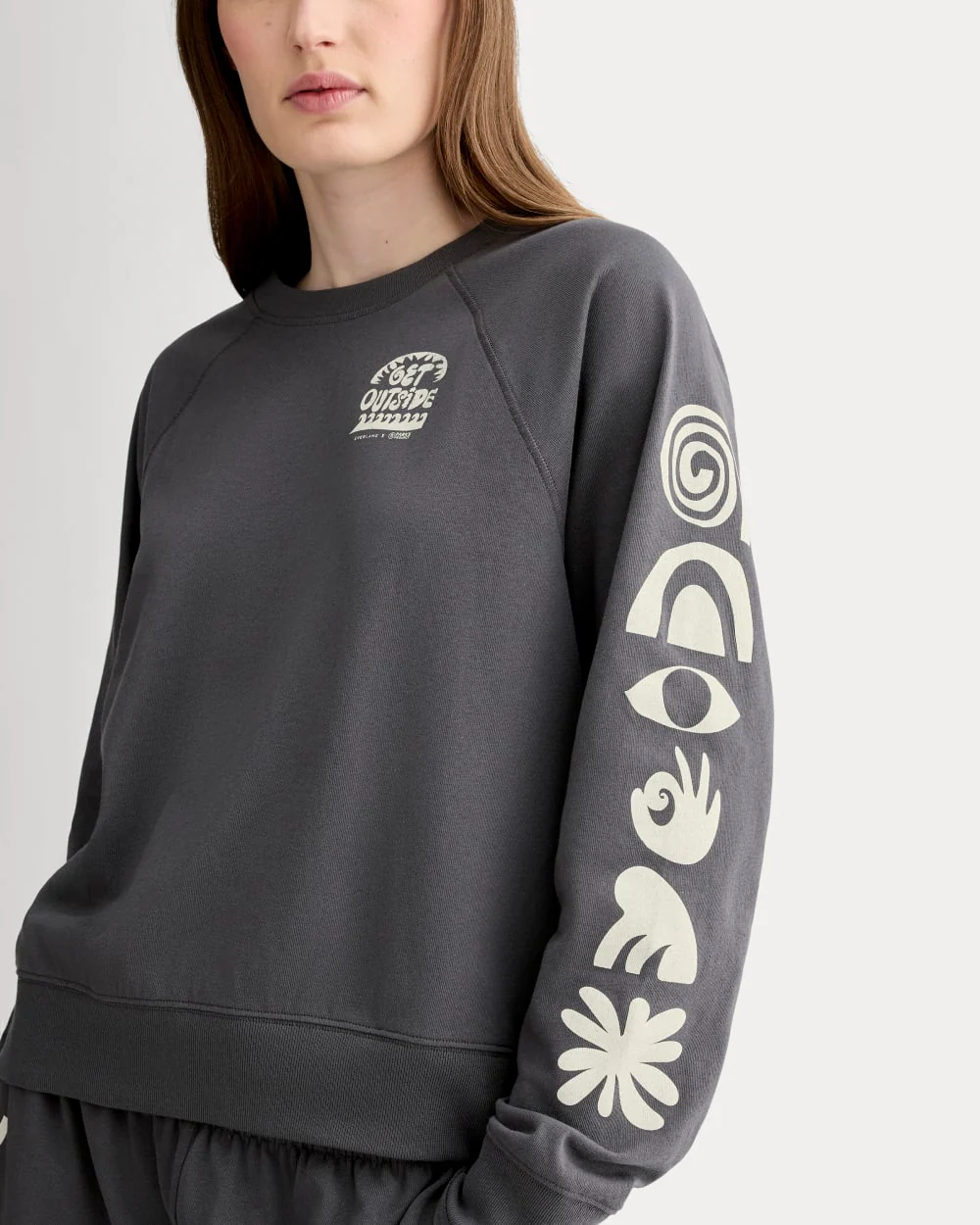 The Everlane x Parks Project Off-Duty Long-Sleeve Tee | Forged Iron / Natural - Image 4