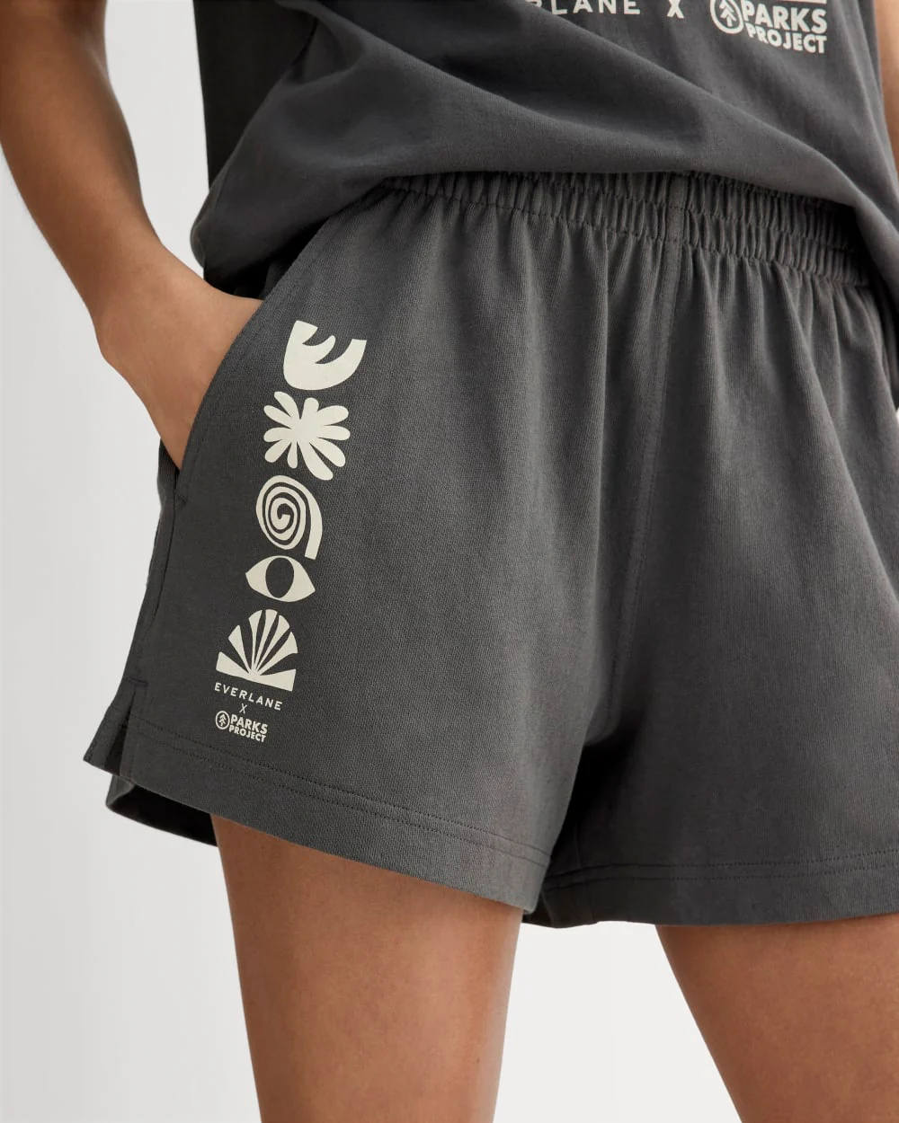 The Everlane x Parks Project Off-Duty Short | Forged Iron / Natural - Image 4