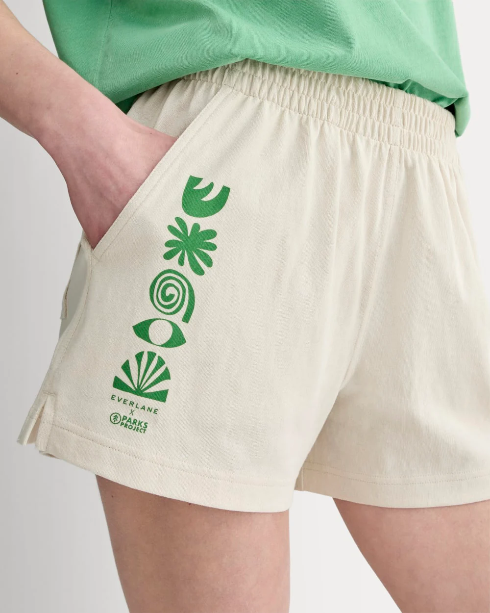 The Everlane x Parks Project Off-Duty Short | Natural / Green - Image 4