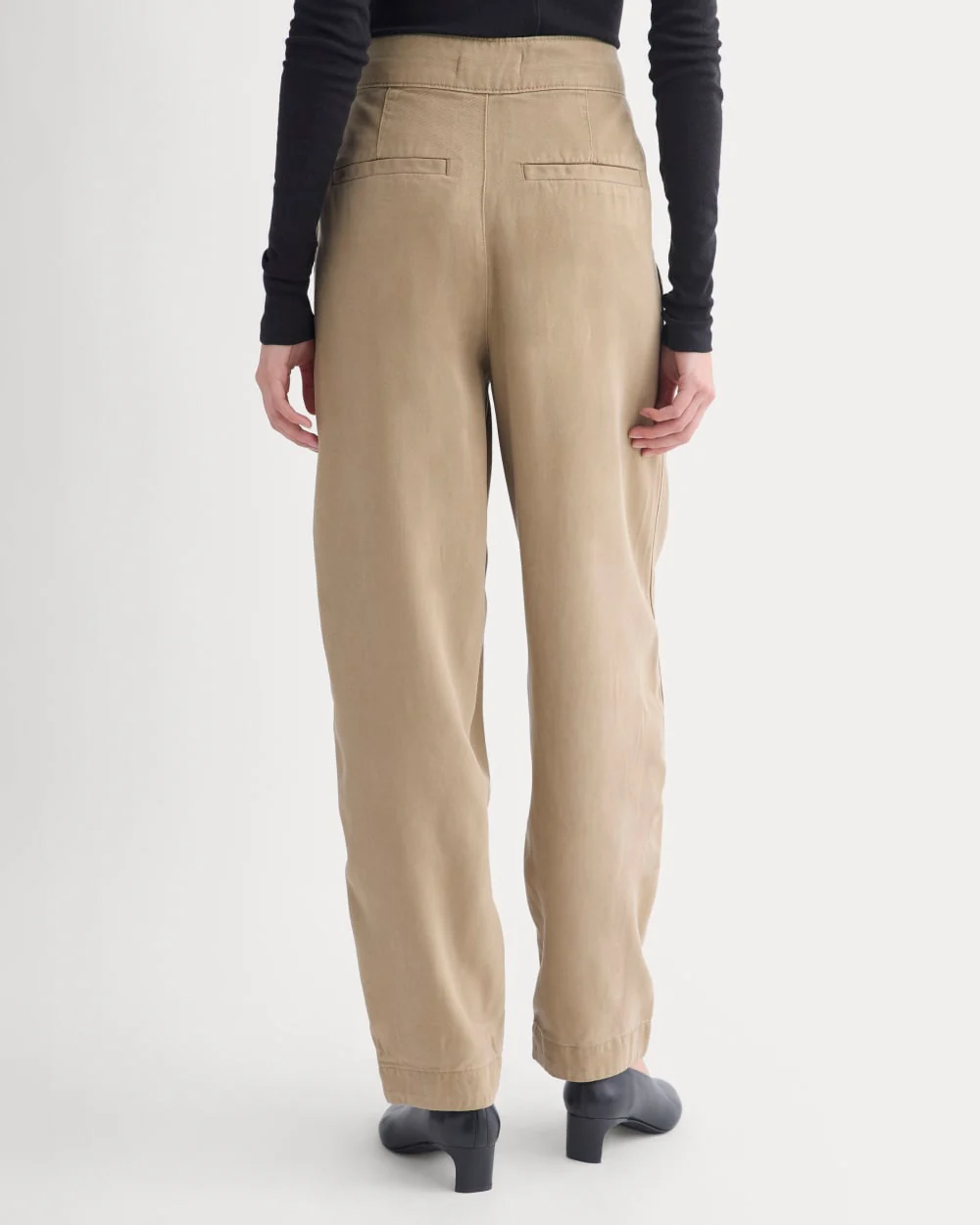 Patch Pocket Ballon Pant in Buttersoft | Chinchilla - Image 5