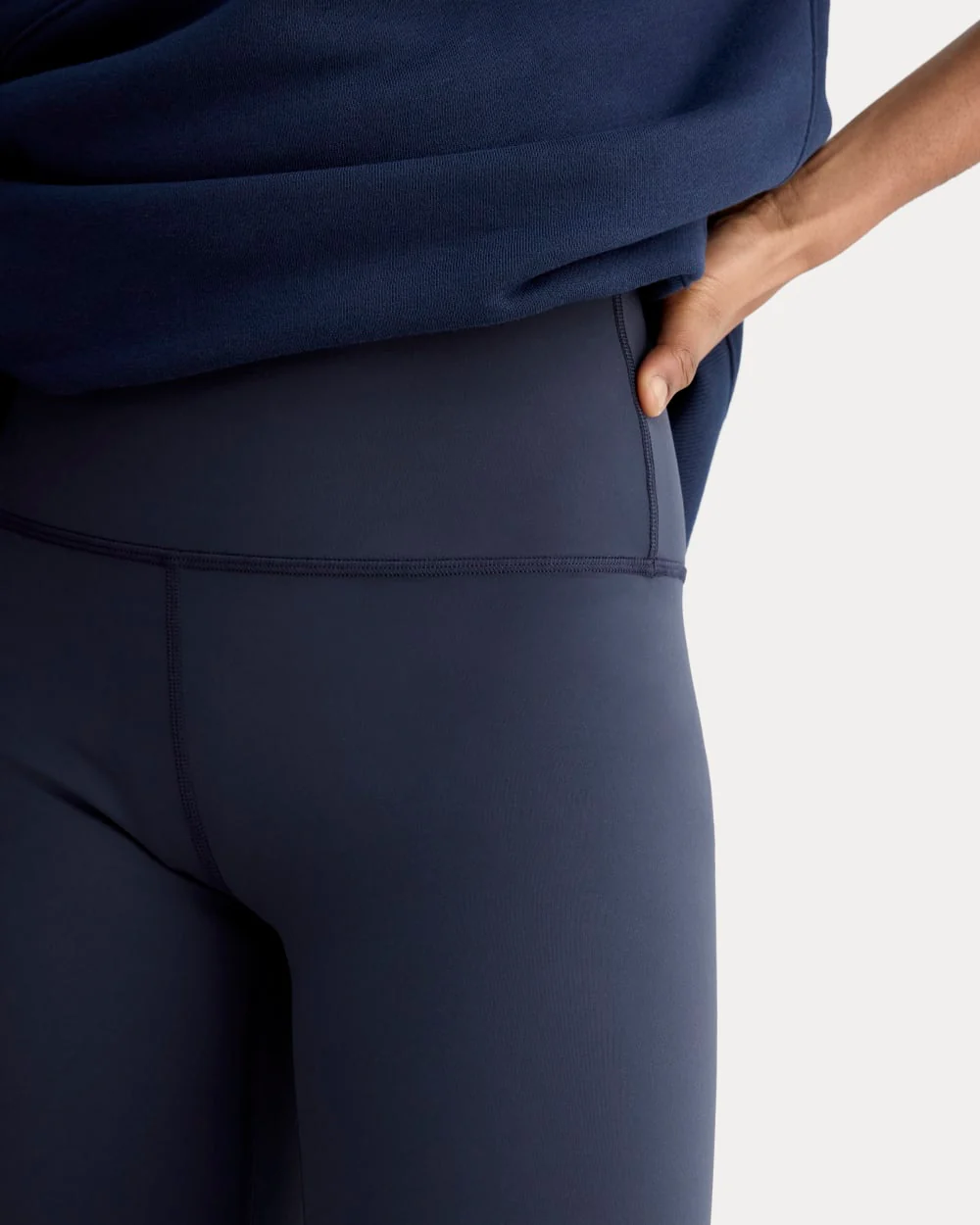 The Perform 24/7 Legging | Navy | 28" Inseam - Image 4