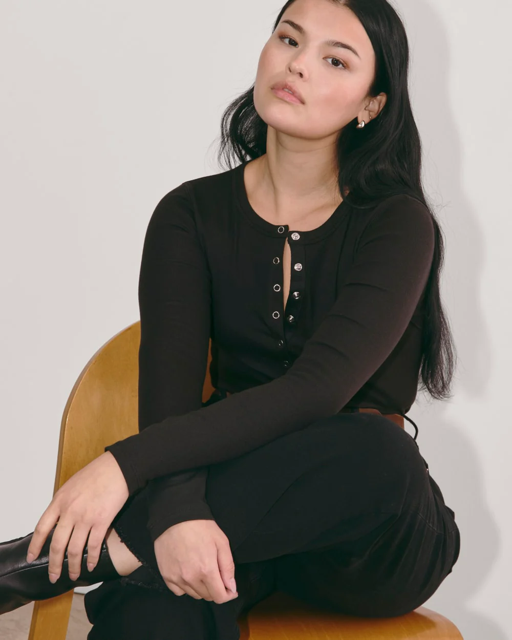 The Luxe Rib Henley | Black - Image 3