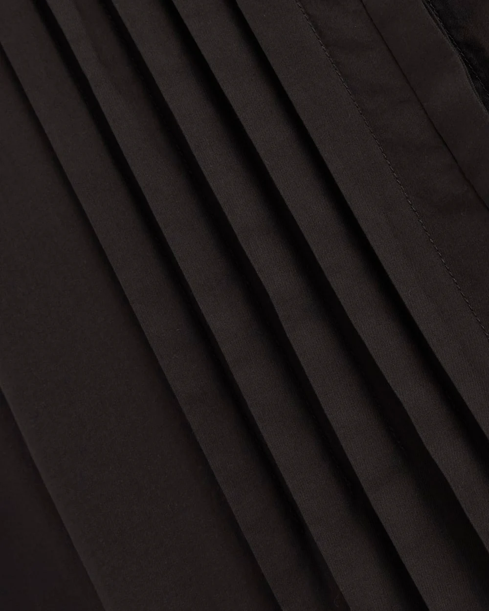 The Pleated Shirt in Silky Cotton | Black - Image 6