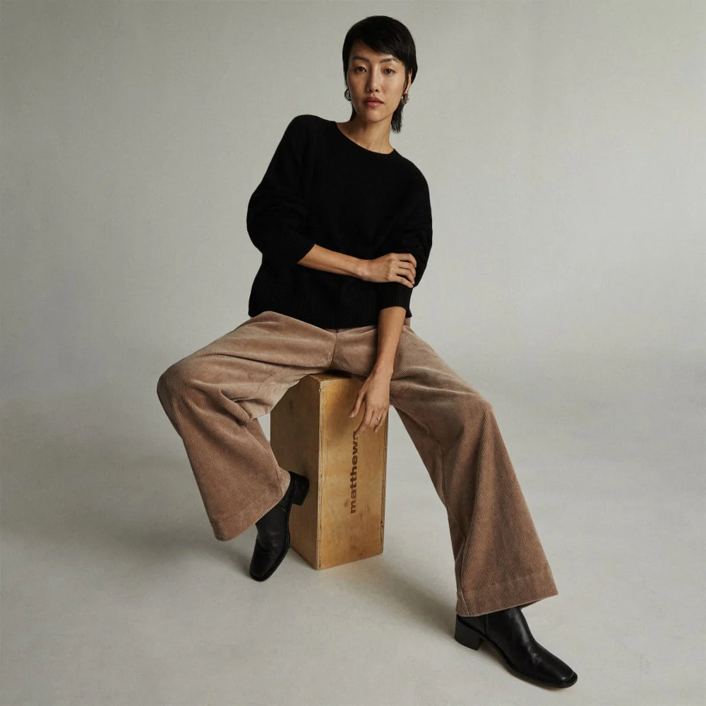 The Cashmere Boxy Crew | Black - Image 6