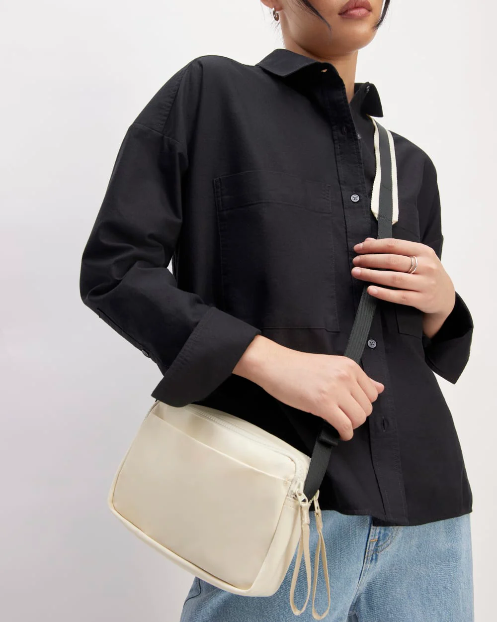 The Recycled Nylon Camera Bag | Parchment - Image 4