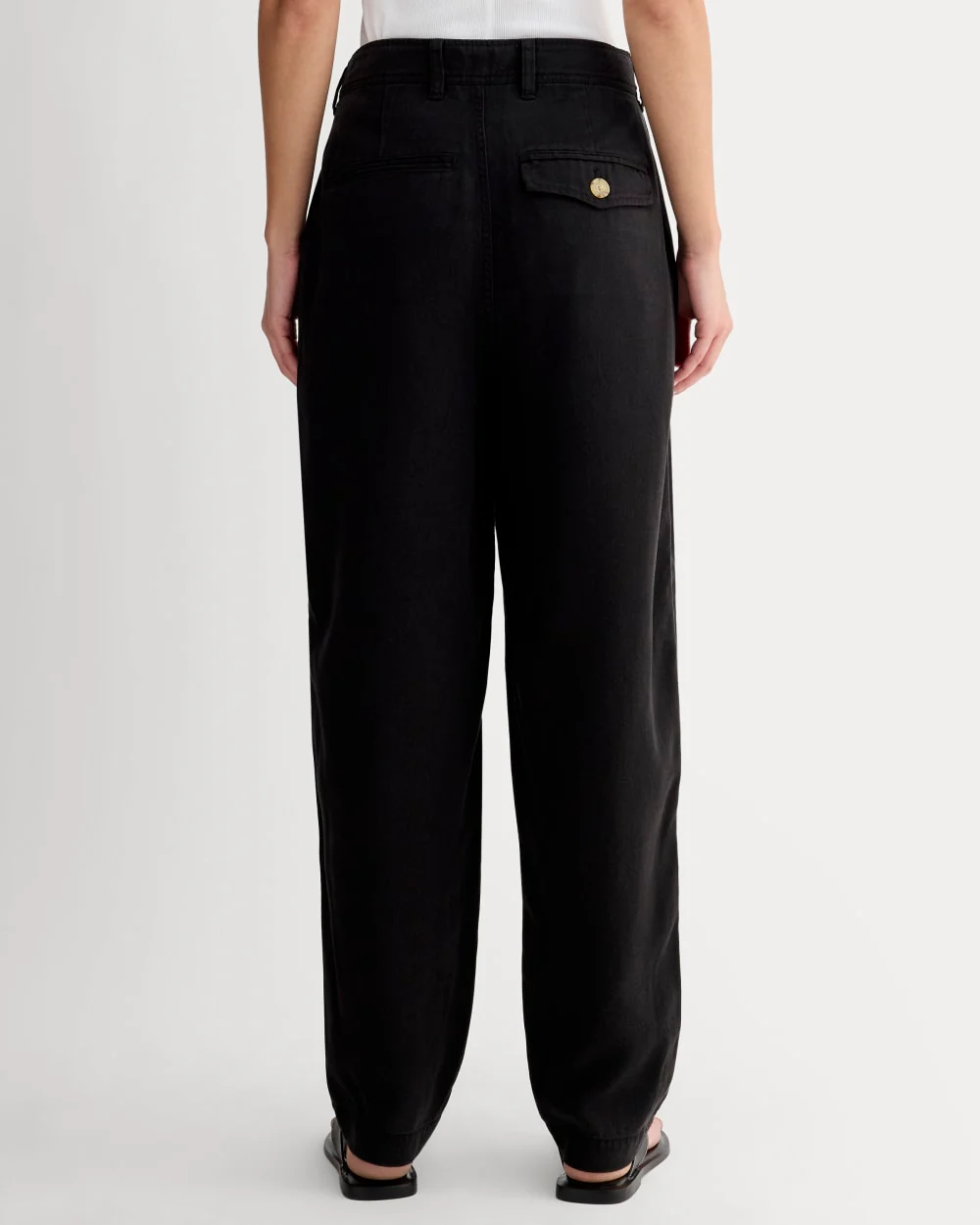 The Chino in Buttersoft | Black - Image 5