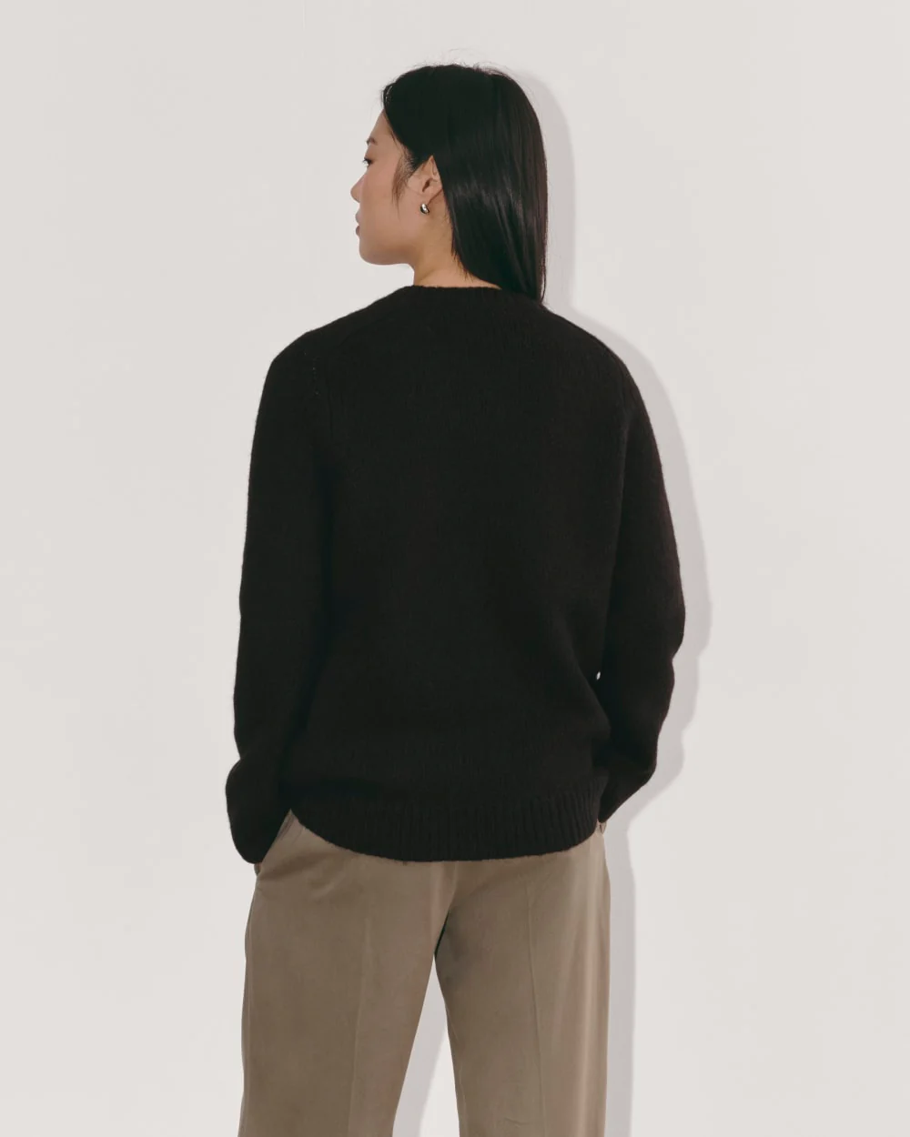 The Relaxed Crew in Cloud | Black - Image 5