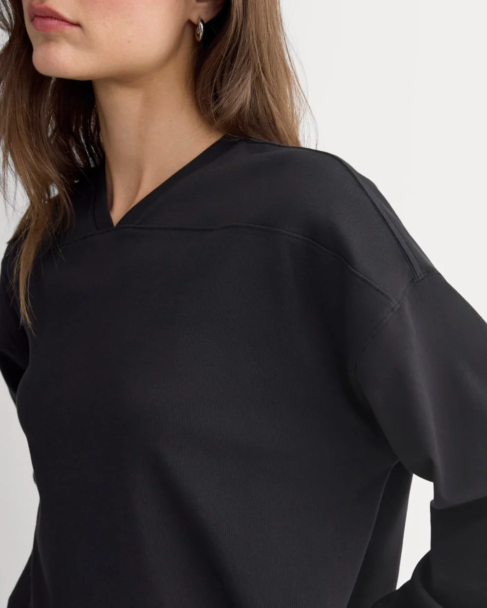 Retro V-Neck Jersey | Black - Image 4
