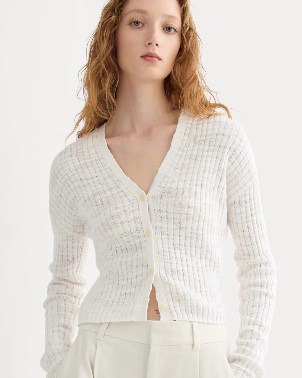 The Ribbed Cardigan in Cotton Linen | White - Image 4