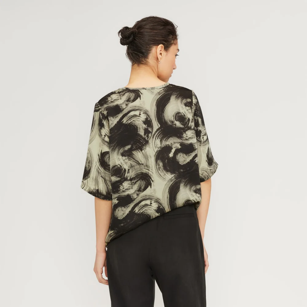 The Satin Relaxed Tee | Pale Yellow / Black - Image 3