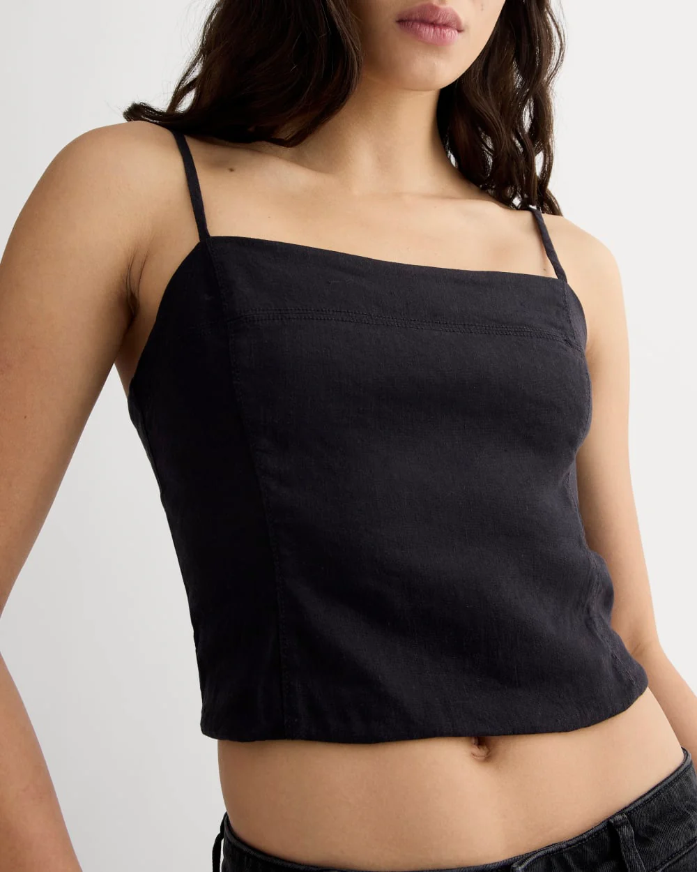 The Seamed Top in Stretch Linen | Black - Image 4