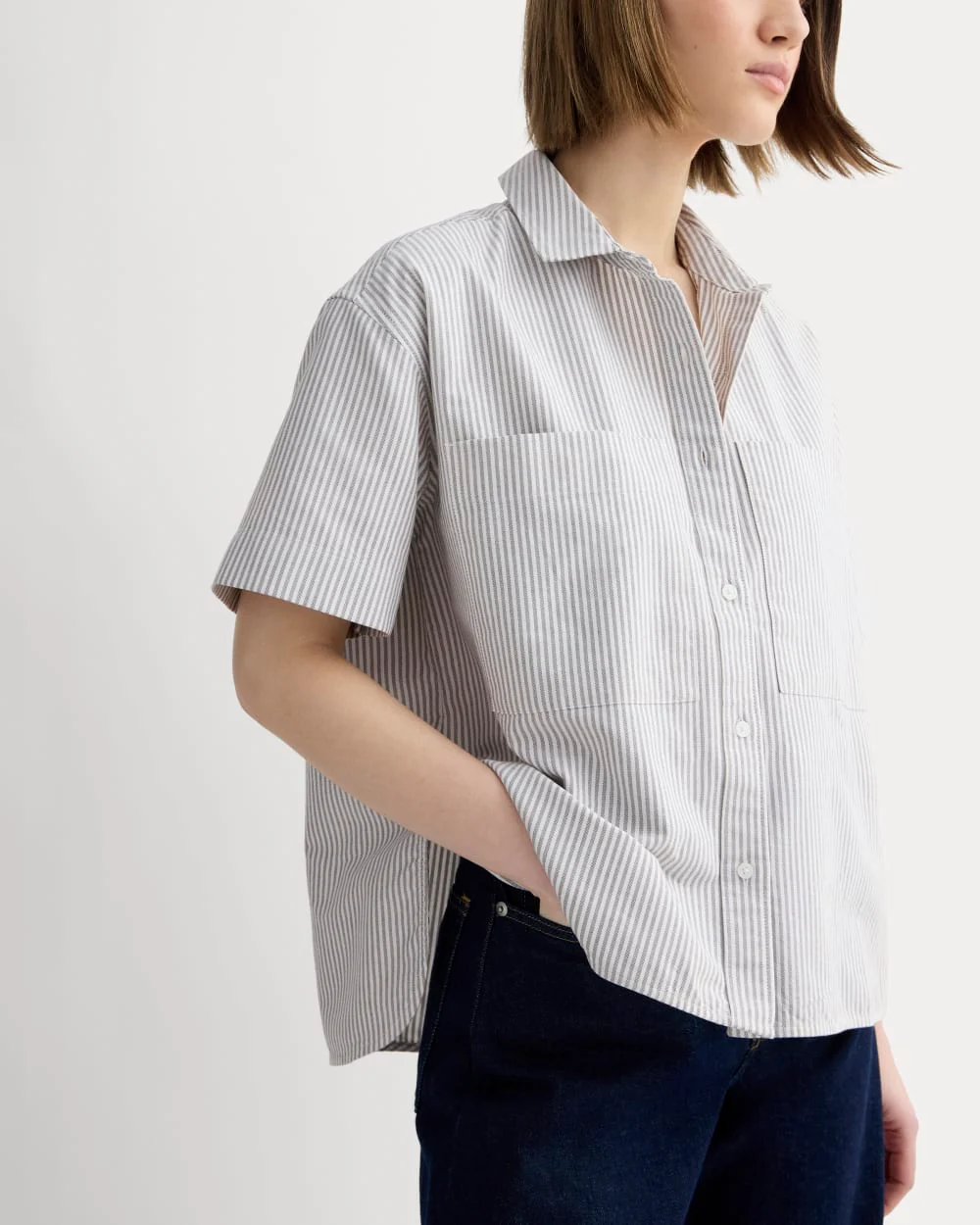 The Short-Sleeve Boxy Oxford | Charcoal / White - Image 4