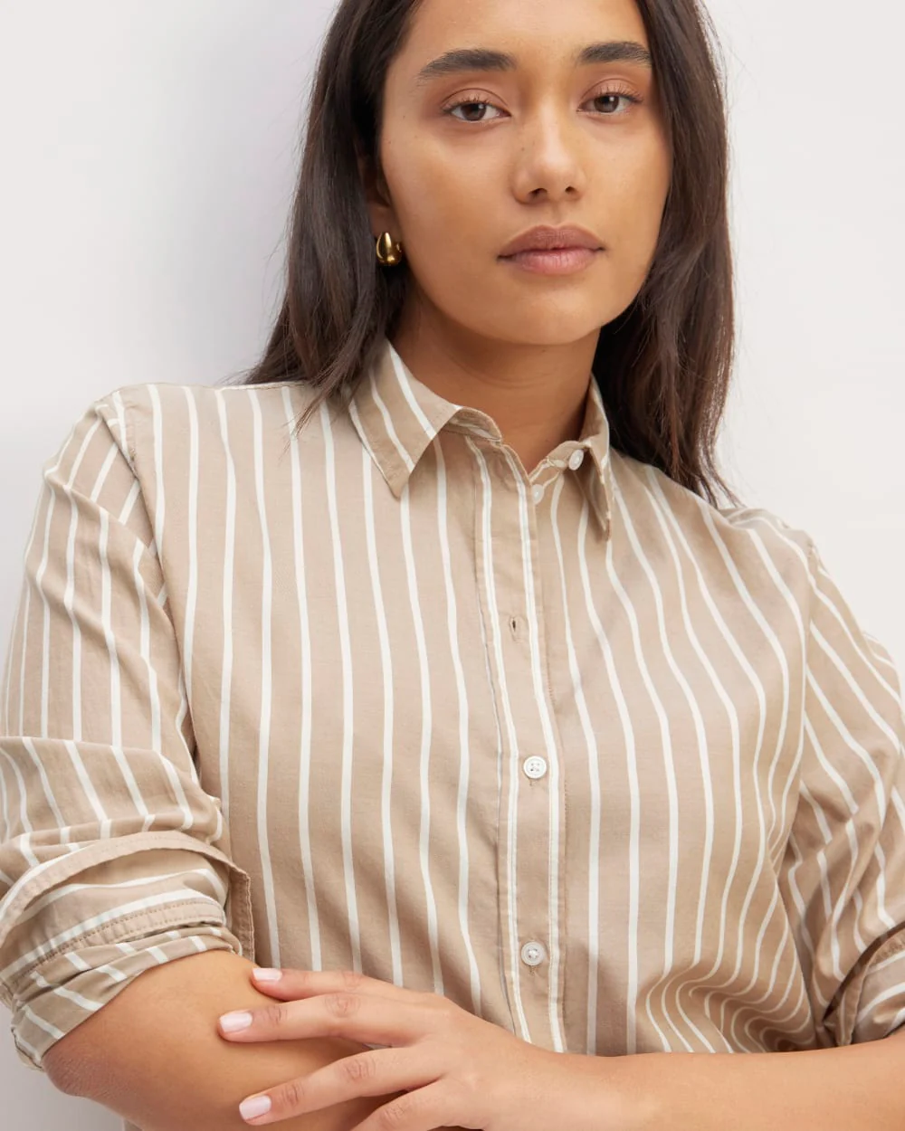 The Must-Have Shirt in Silky Cotton | Cherry Mahogany / White - Image 4