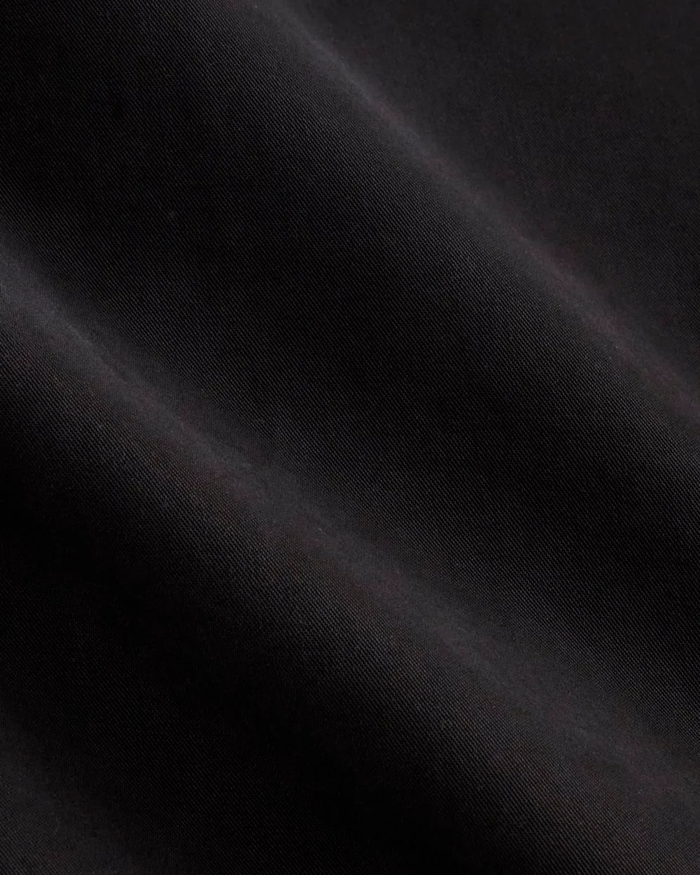 The Short-Sleeve Square Shirt in Butterlite | Black - Image 6