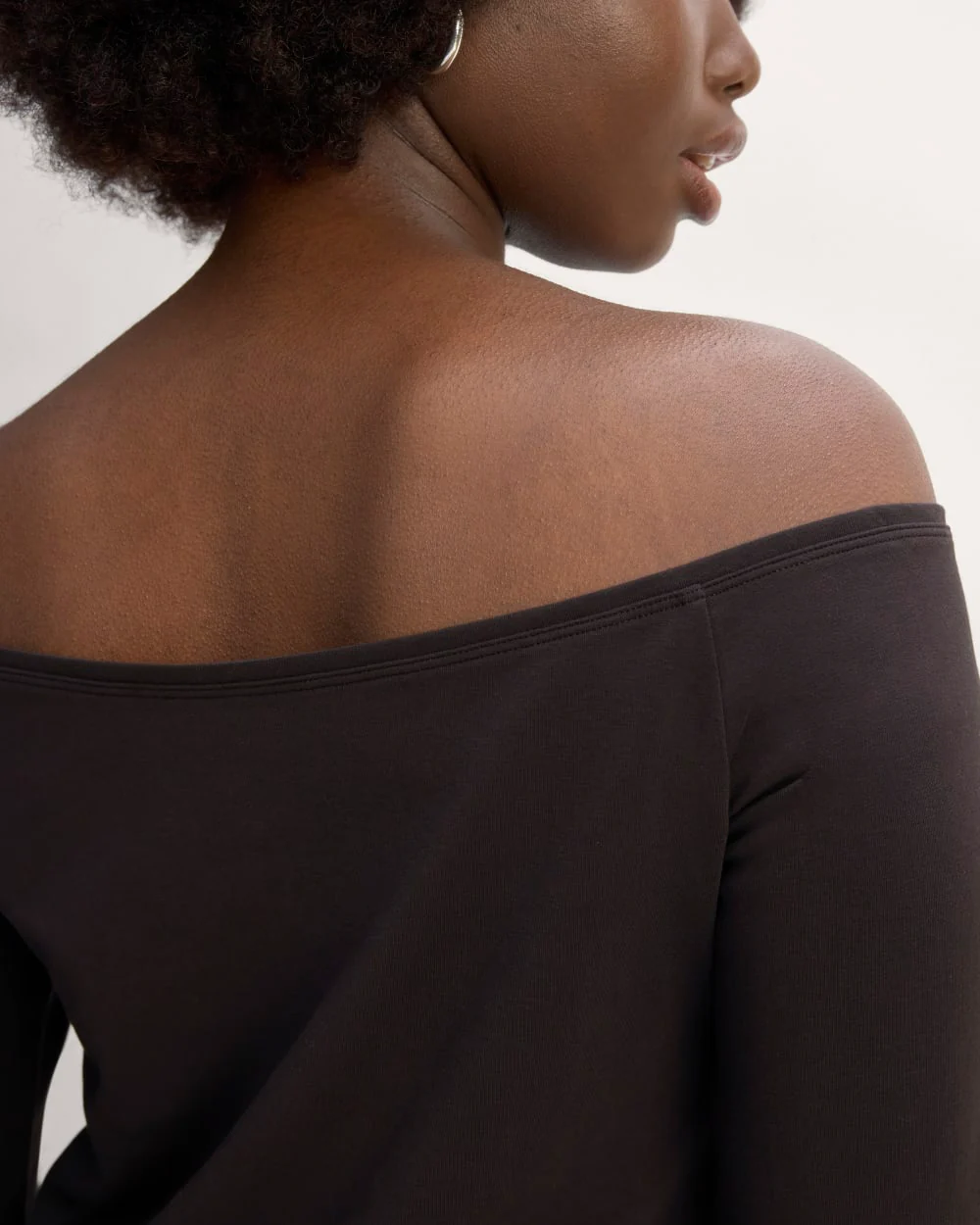 The Form Off-Shoulder Top | Black - Image 5