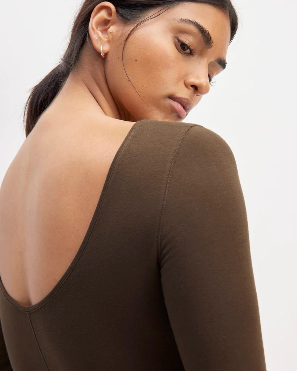 The Supima® Form Scoop-Back Tee | Cocoa - Image 3