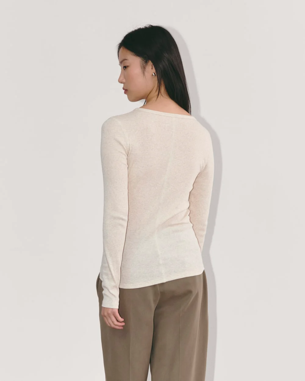 The Luxe Rib Long-Sleeve Crew | Heathered Oat - Image 5