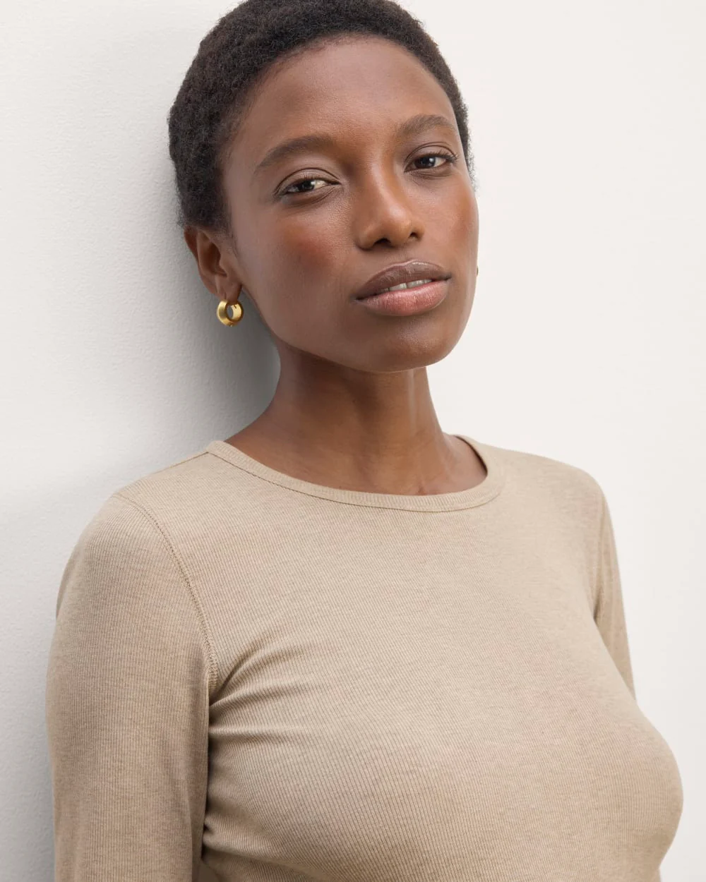 The Luxe Rib Long-Sleeve Crew | Heathered Tan - Image 3