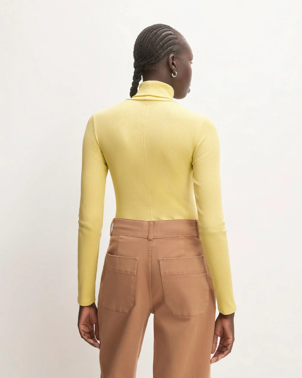 The Luxe Rib Turtleneck | Raffia - Image 4