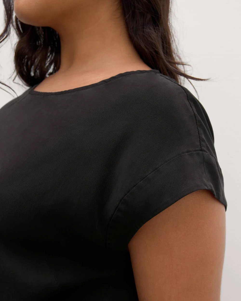 The Muscle Top in Butterlite | Black - Image 5