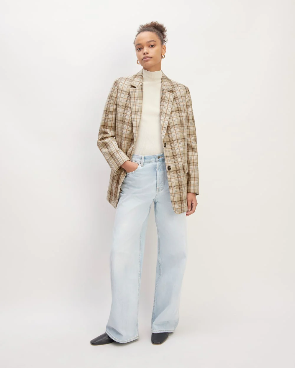 The Oversized Blazer in Buttersmooth | Pale Khaki Plaid - Image 3