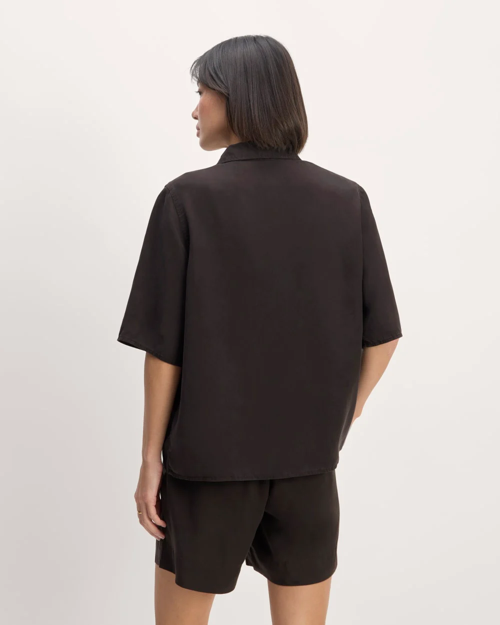 The Short-Sleeve Shirt in Butterlite | Black - Image 6
