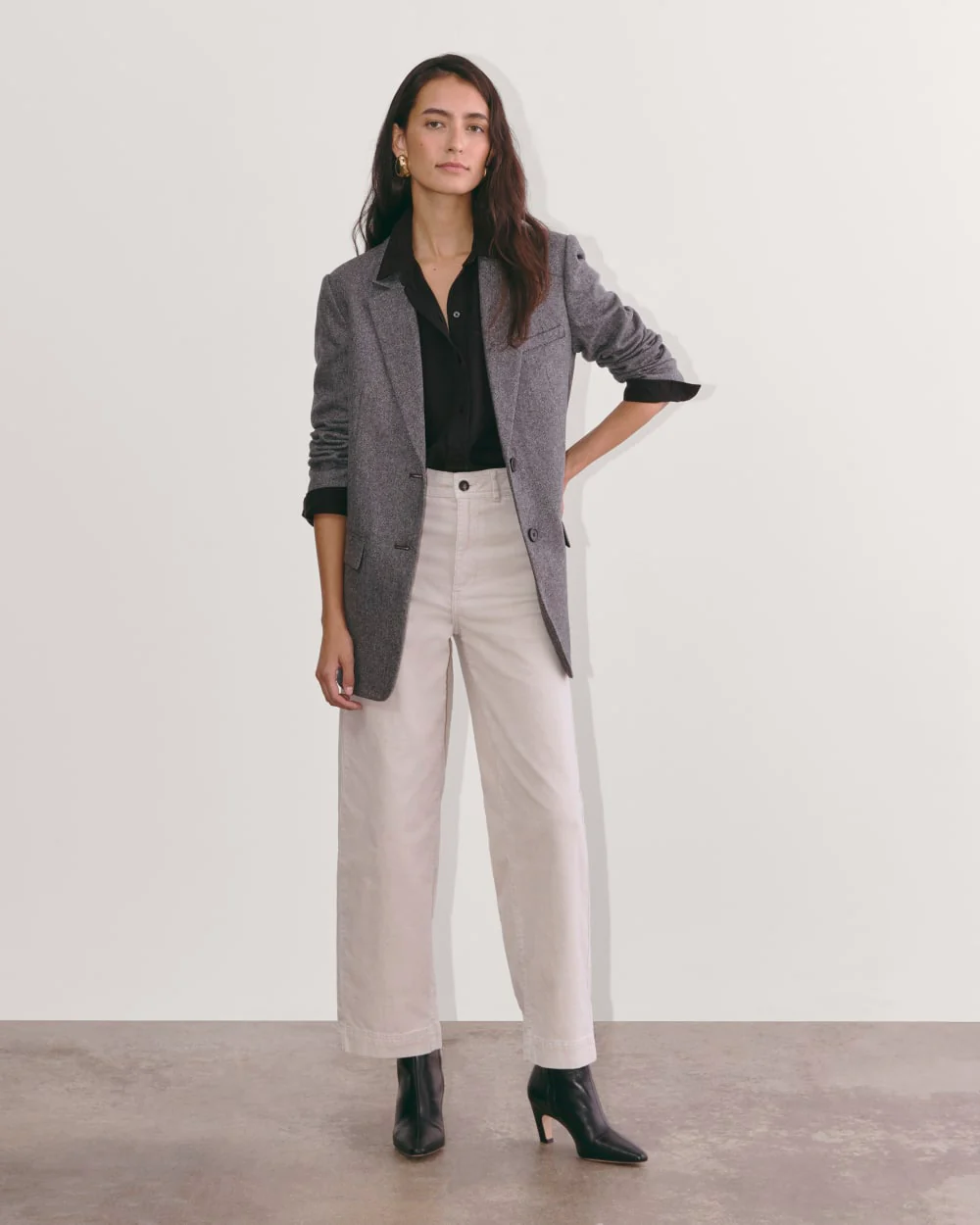 The Must-Have Shirt in Butterlite | Black - Image 5