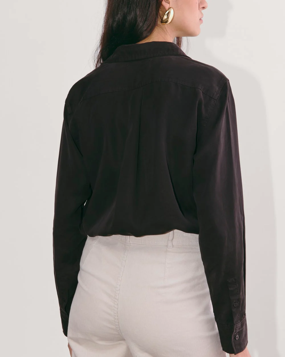 The Must-Have Shirt in Butterlite | Black - Image 6