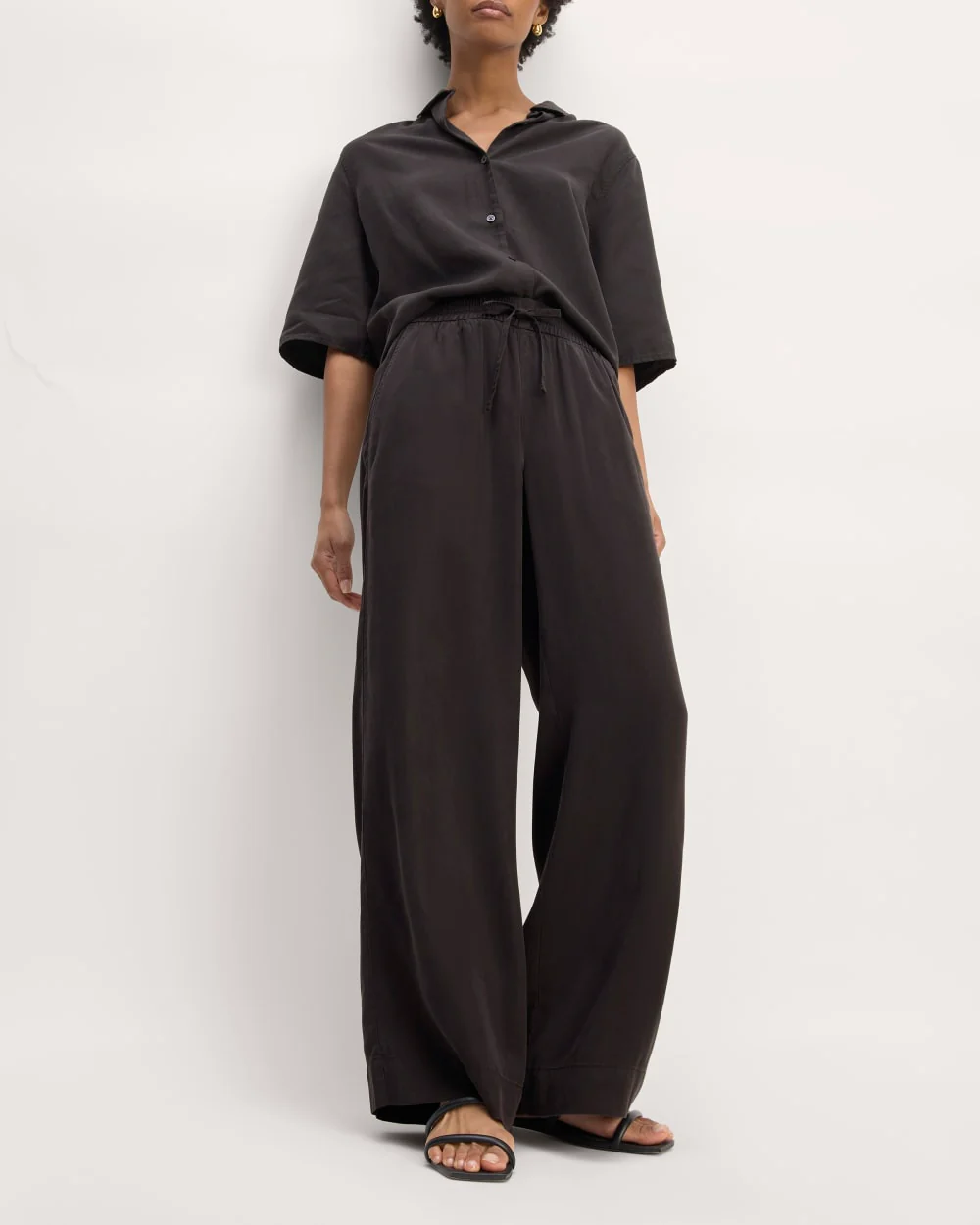 The Wide-Leg Pant in Butterlite | Black - Image 4