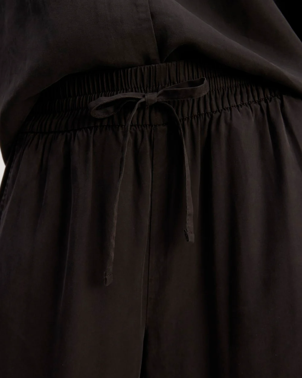 The Wide-Leg Pant in Butterlite | Black - Image 5