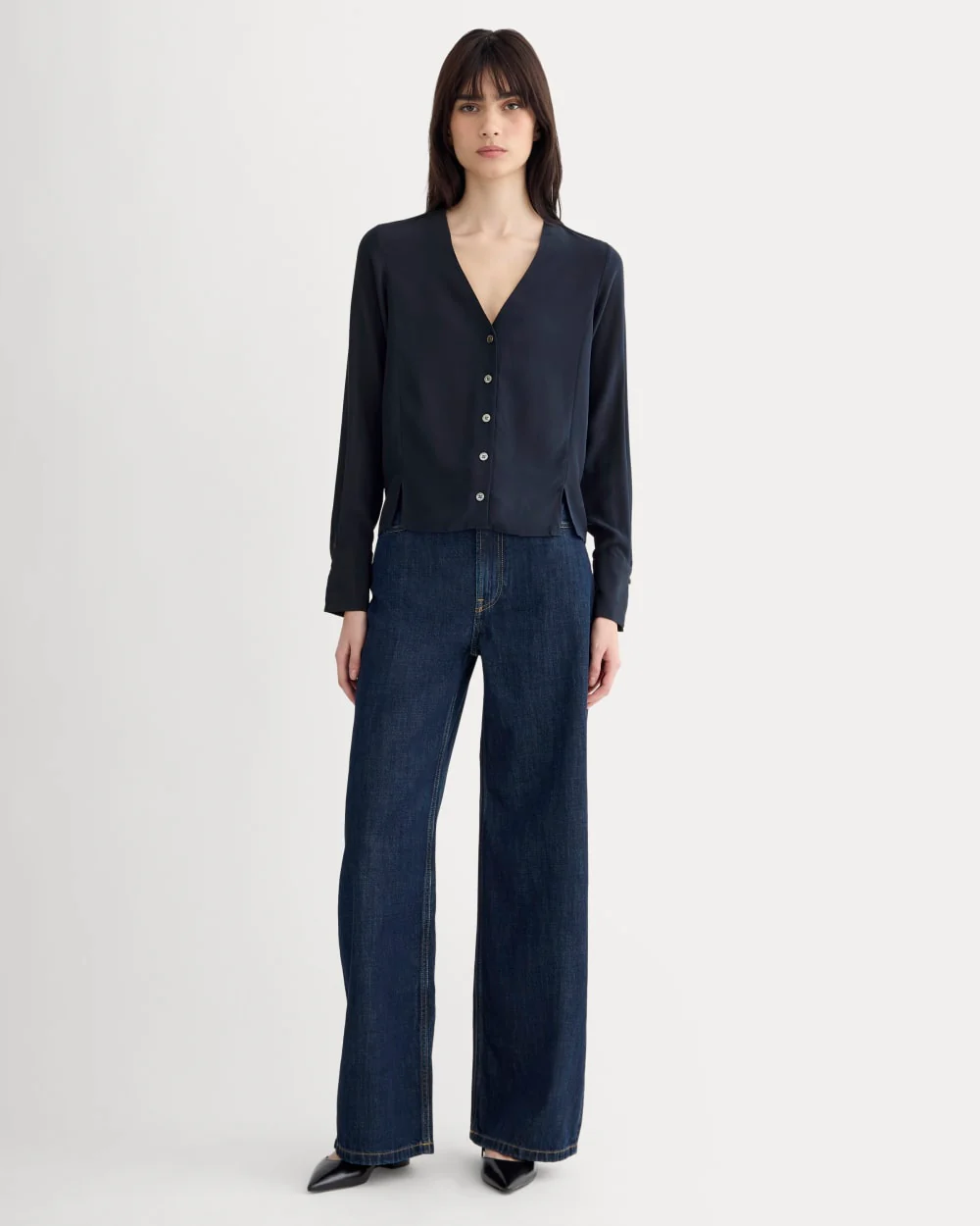 The V-Neck Blouse in Washable Silk | Navy - Image 3
