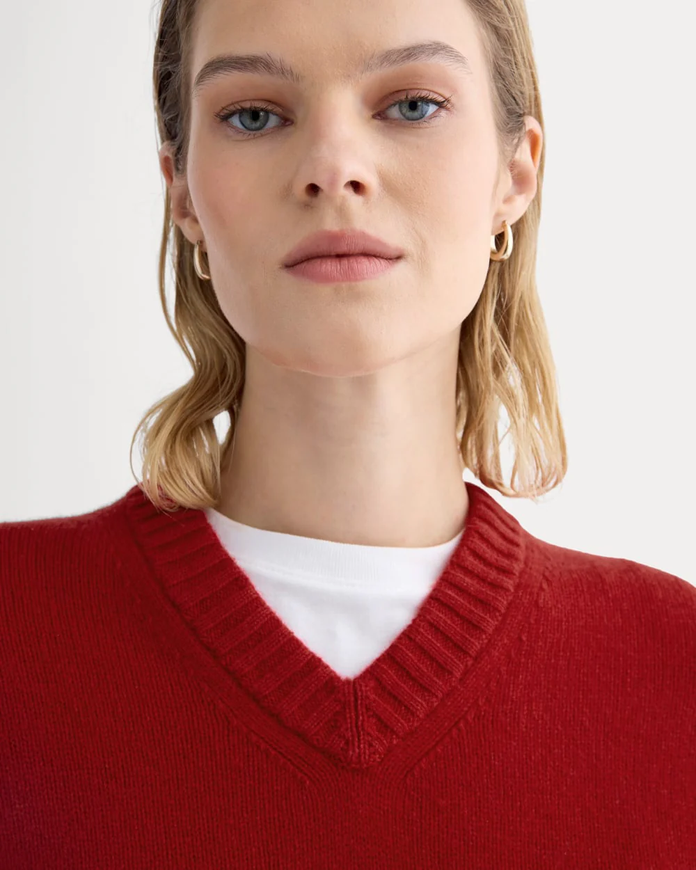 V-Neck Sweater in Extrafine Luxe Merino | Berry Red - Image 4