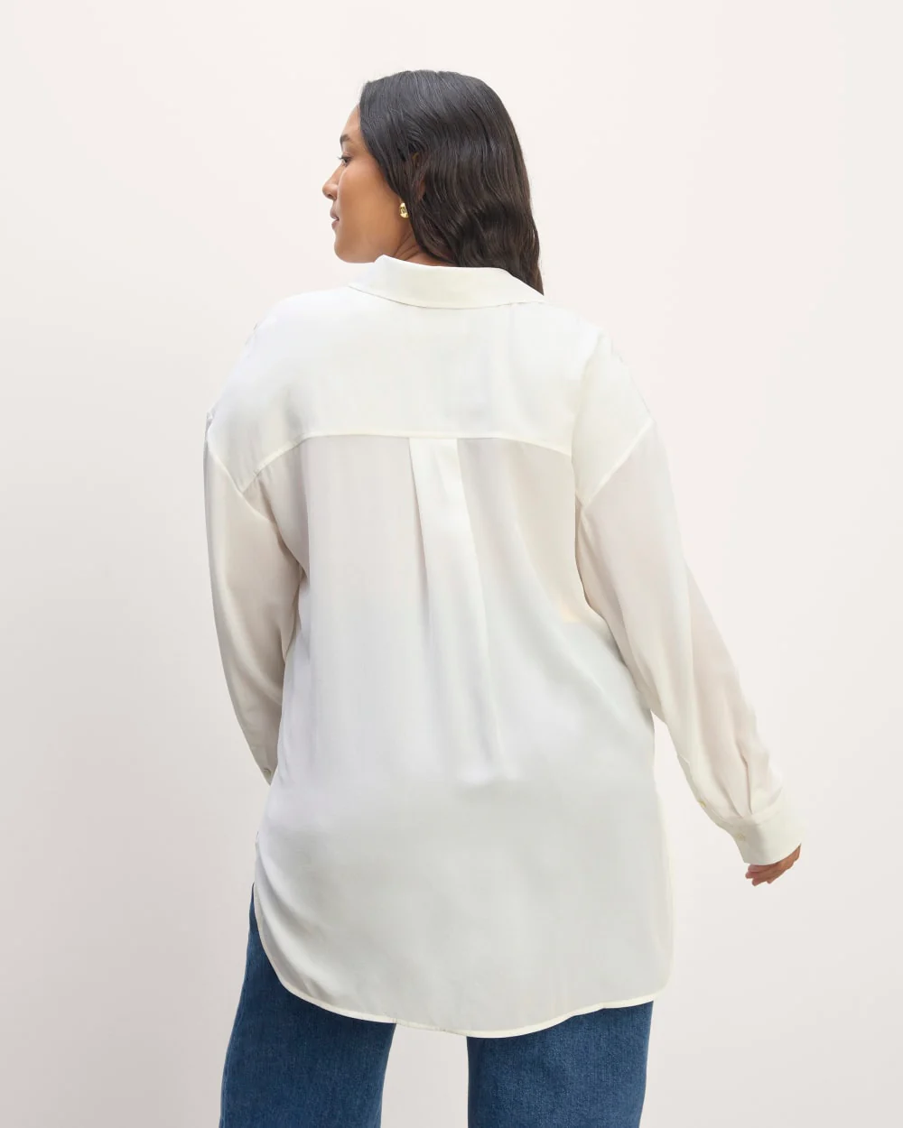 The Boyfriend Shirt in Washable Silk | Off-White - Image 6