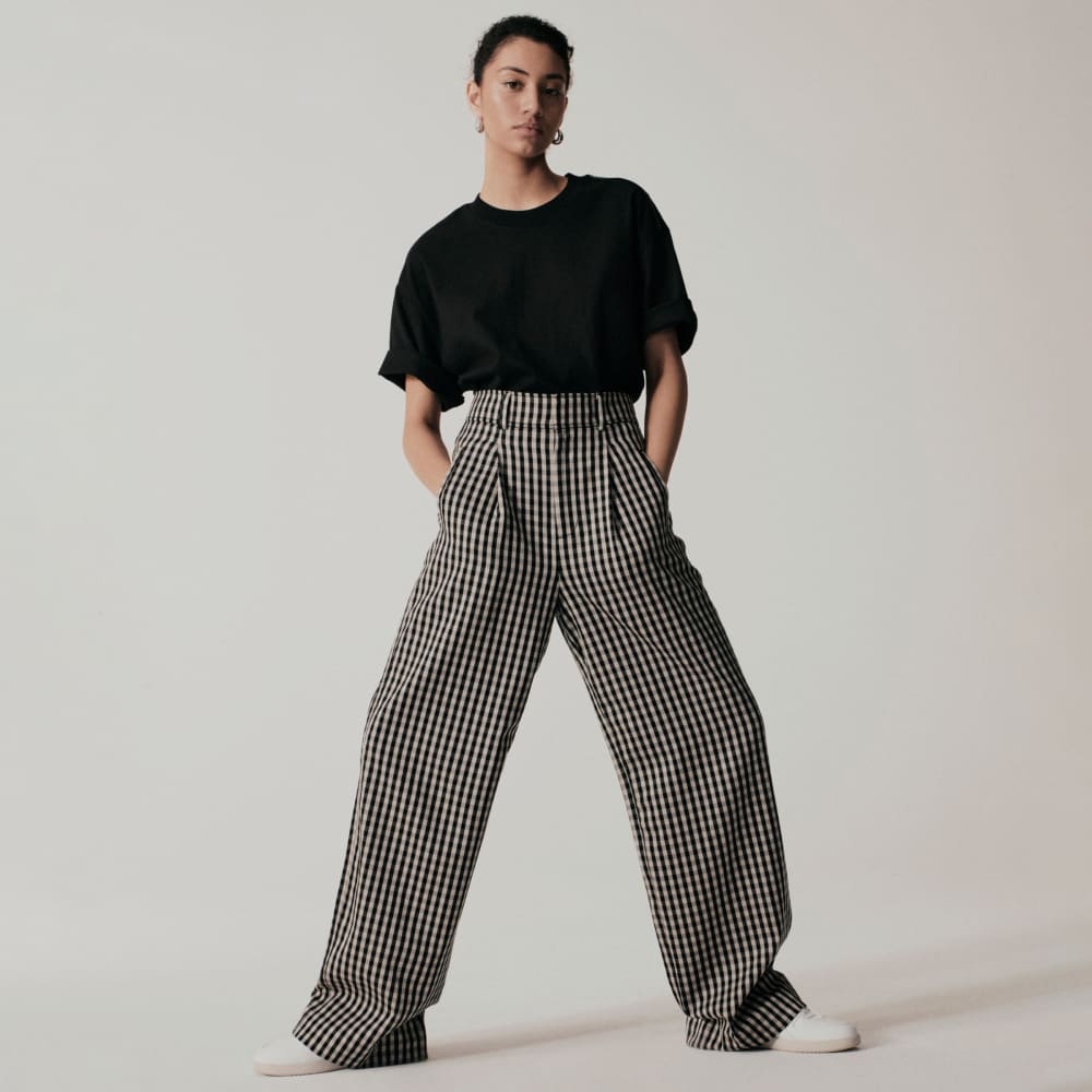 The Draper Pleated Pant in Buttersmooth | Khaki / Black | 30" Inseam - Image 2