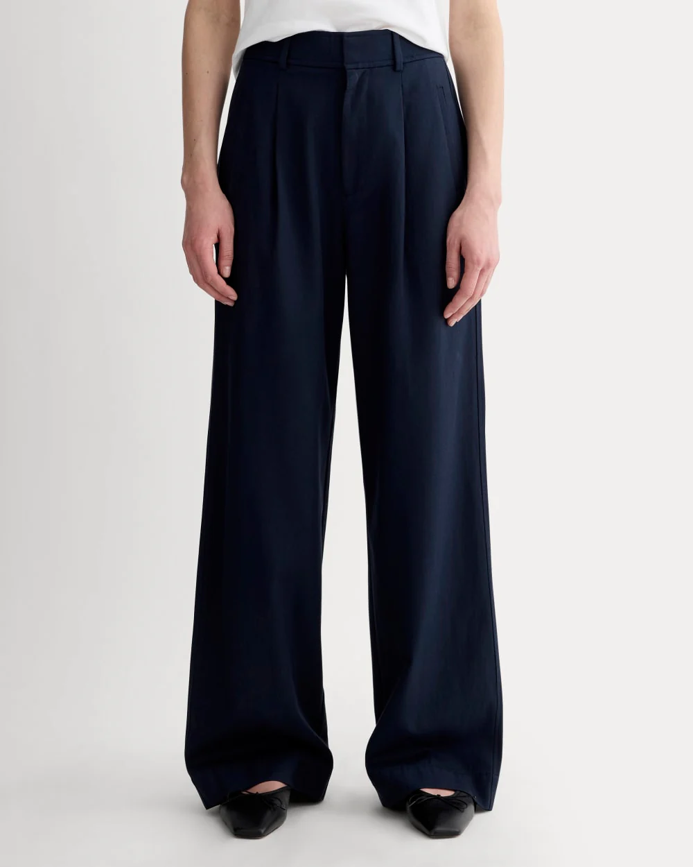 The Draper Pleated Pant in Buttersmooth | Navy | 30" Inseam - Image 3