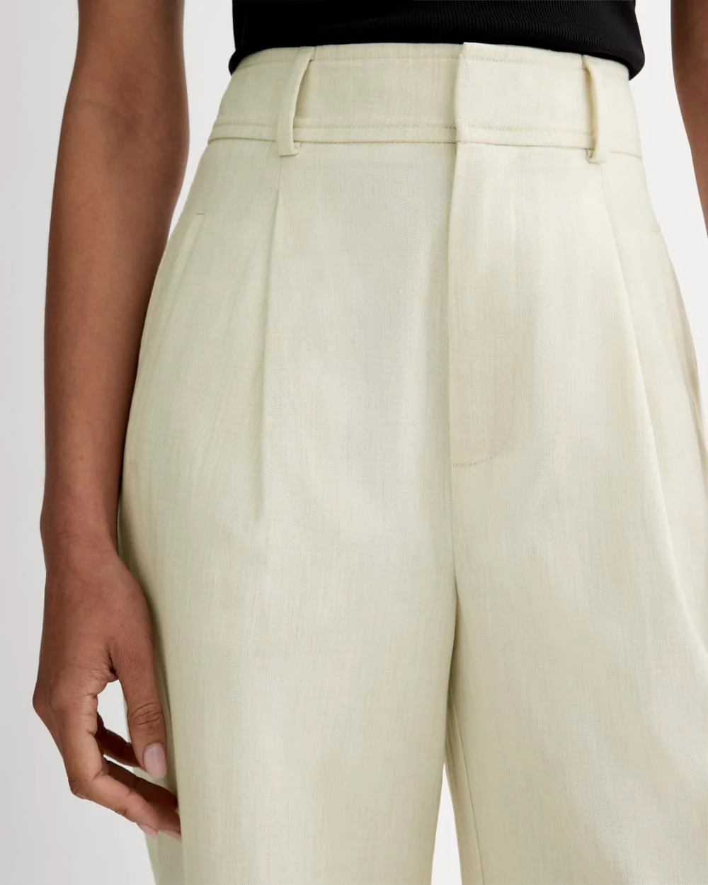 The Draper Pleated Pant in Buttersmooth | Heathered Oat | 30" Inseam - Image 4