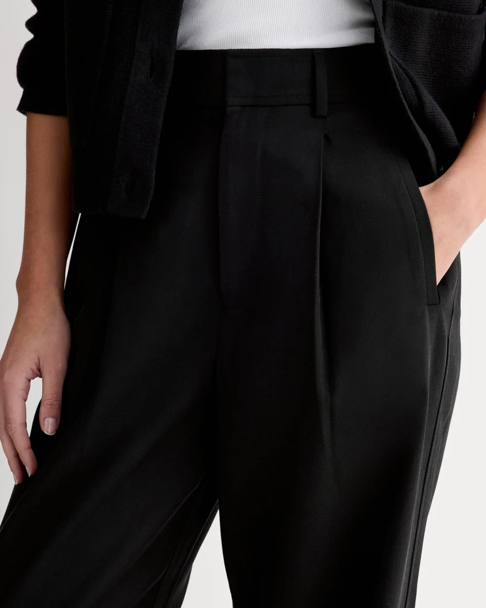 The Draper Pleated Pant in Buttersmooth | Black | 30" Inseam - Image 4
