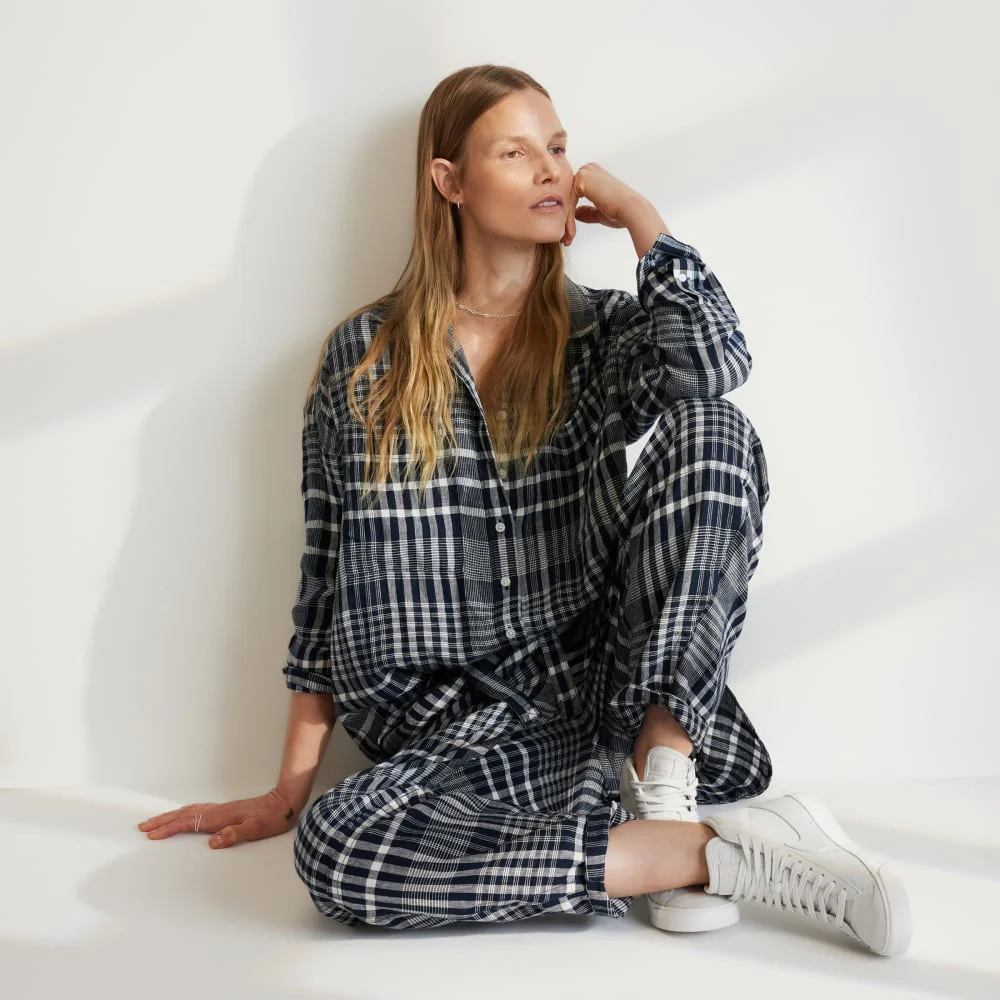 The Way-Long Linen Shirt | Canvas Tan / Navy - Image 7